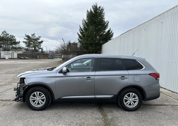 Mitsubishi Outlander cena 47700 przebieg: 67000, rok produkcji 2016 z Nysa małe 742